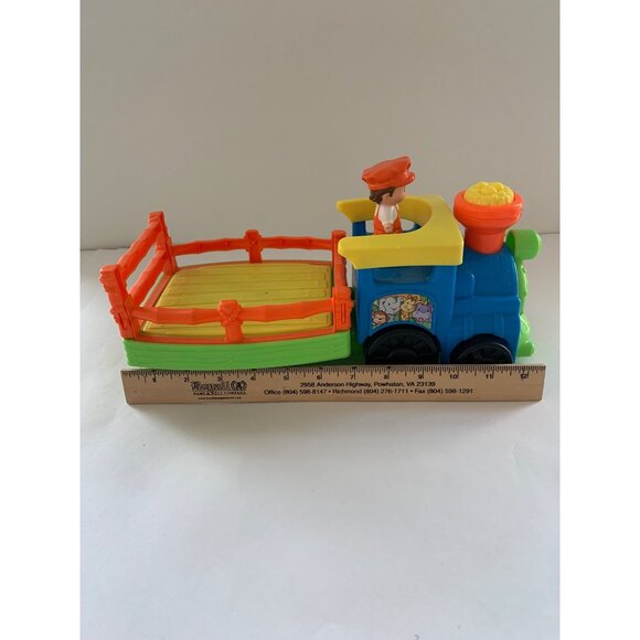 Little People Fisher Price Choo Choo Train With Conductor Makes Sounds See Video - Picture 3 of 11
